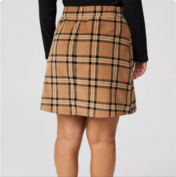 🍁🍂NWOT TORRID 2X Mini Corduroy Button-Front Skirt - Picture 2 of 9